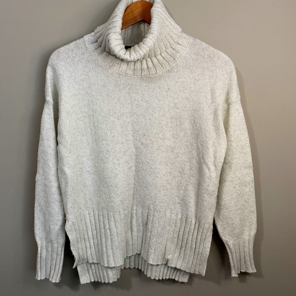 Rachel Zoe Los Angeles Women's Fuzzy Turtleneck Long Sleeve Sweater Size Medium